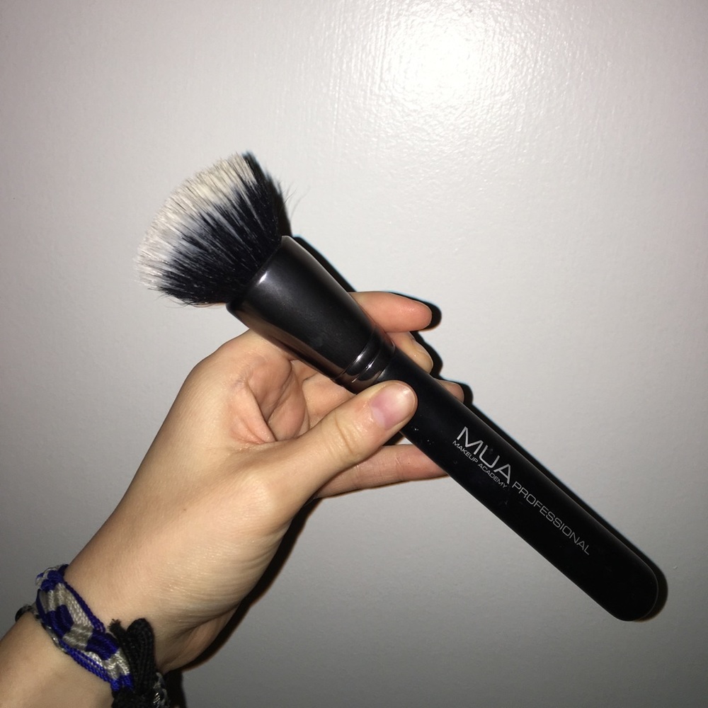 MUA Foundation Brush